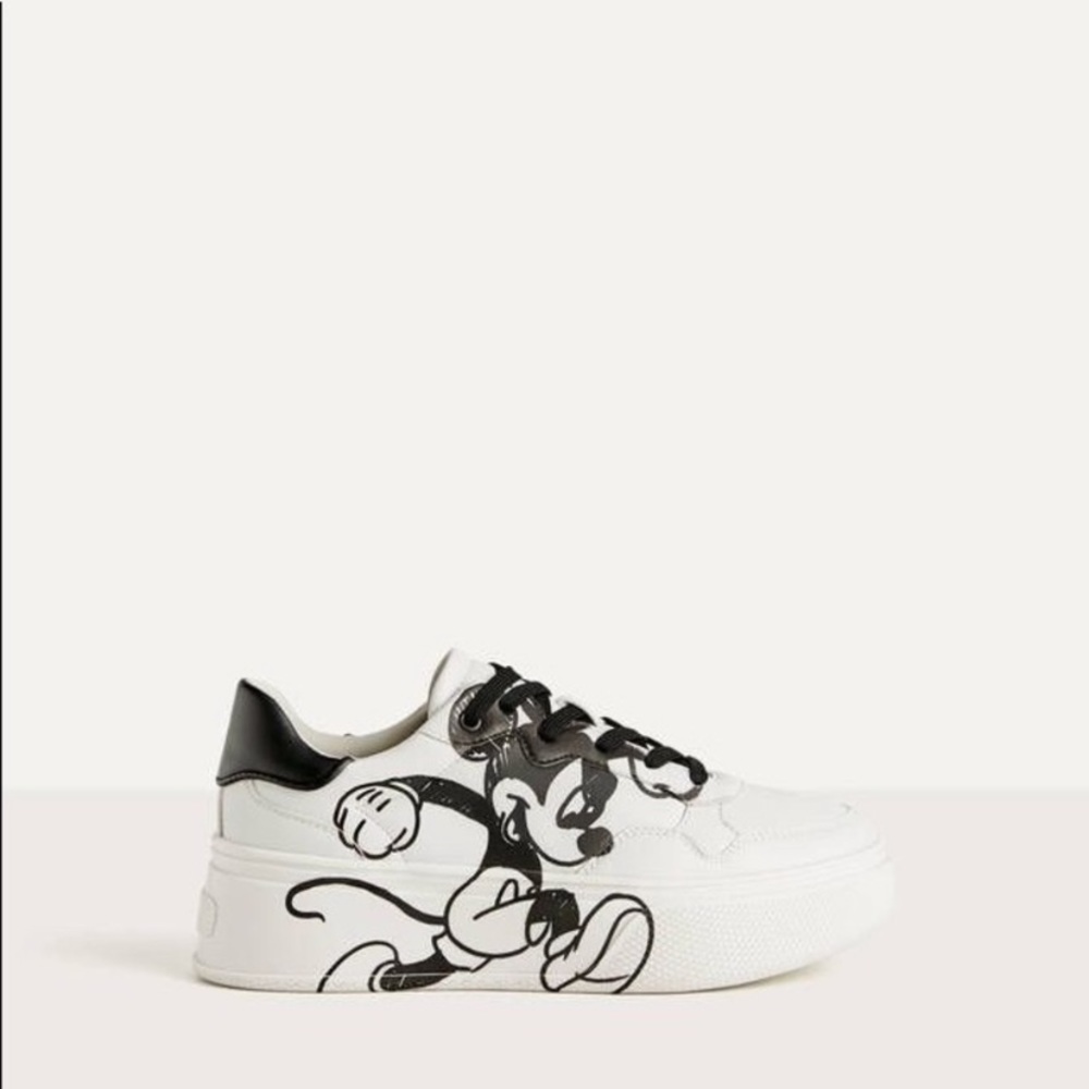 Mickey bershka